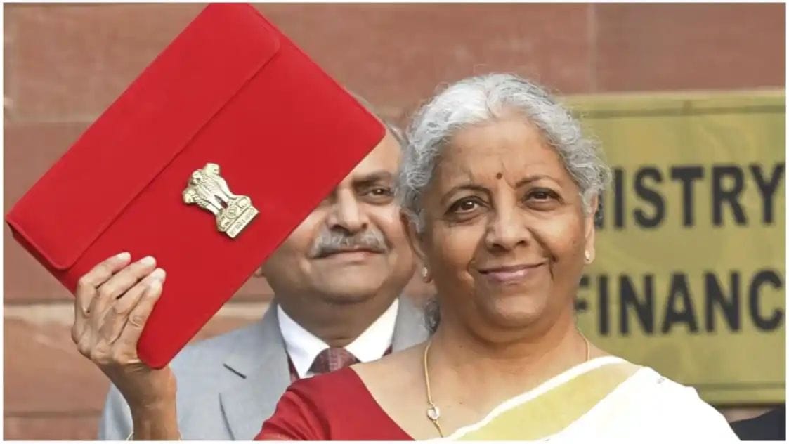 ಬಜೆಟ್ನಲ್ಲಿ ಬಂಪರ್ ಗಿಫ್ಟ್; 12 ಲಕ್ಷ ರೂವರೆಗಿನ ಆದಾಯಕ್ಕೆ ತೆರಿಗೆ ಇಲ್ಲ; ಇಲ್ಲಿದೆ ಟ್ಯಾಕ್ಸ್ ಸ್ಲಾಬ್ ದರಗಳ ಪಟ್ಟಿ.