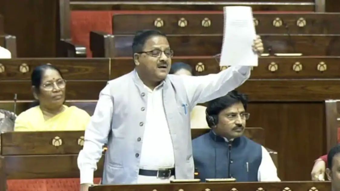 ಕರ್ನಾಟಕದಲ್ಲಿ ವಕ್ಫ್ ಆಸ್ತಿಯನ್ನು ಕಬಳಿಸಿದ ರಾಜಕಾರಣಿಗಳ ಹೆಸರನ್ನು ಸದನದ ಕಲಾಪದ ವೇಳೆ ಬಹಿರಂಗಪಡಿಸುವ ಮೂಲಕ ಕಾಂಗ್ರೆಸ್ ಪಕ್ಷಕ್ಕೆ ಭಾರೀ ಮುಜುಗರ..! 