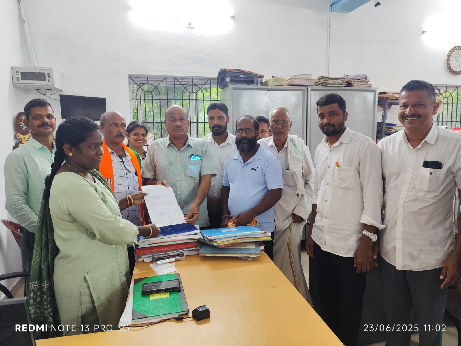 ಕುಂದಾಪುರ ಜೂನ23:ಮೊಳಹಳ್ಳಿ ಗ್ರಾಮ ಪಂಚಾಯಿತಿ ವಠಾರದಲ್ಲಿ ಬಿಜೆಪಿ ಕಾರ್ಯಕರ್ತರಿಂದ ರಾಜ್ಯ ಸರ್ಕಾರದ ಜನವಿರೋಧಿ ನೀತಿ ವಿರುದ್ಧ ಬಿಜೆಪಿ ಪ್ರತಿಭಟನೆ..